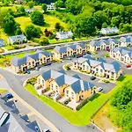 Lakeside Townhouse - Homely & Modern Apartman *