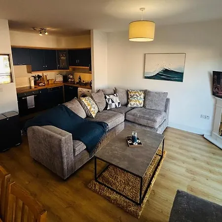아파트 Lakeside Townhouse - Homely & Modern