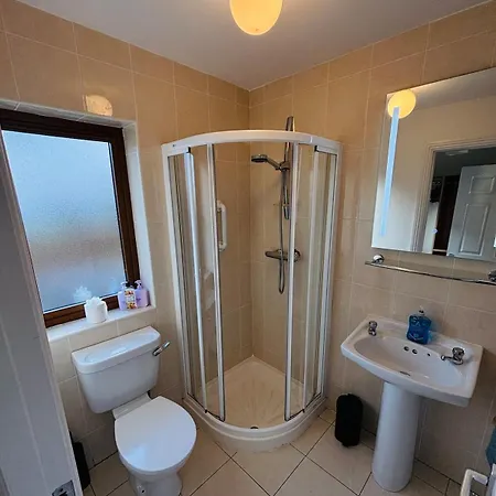 Lakeside Townhouse - Homely & Modern Killaloe