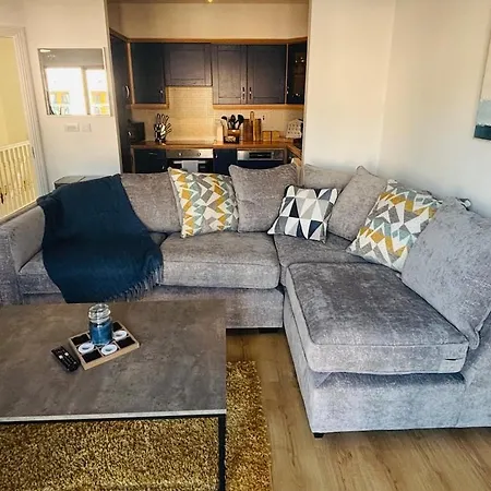 Lakeside Townhouse - Homely & Modern Appartamento *