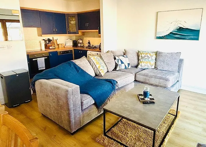 Lakeside Townhouse - Homely & Modern Killaloe