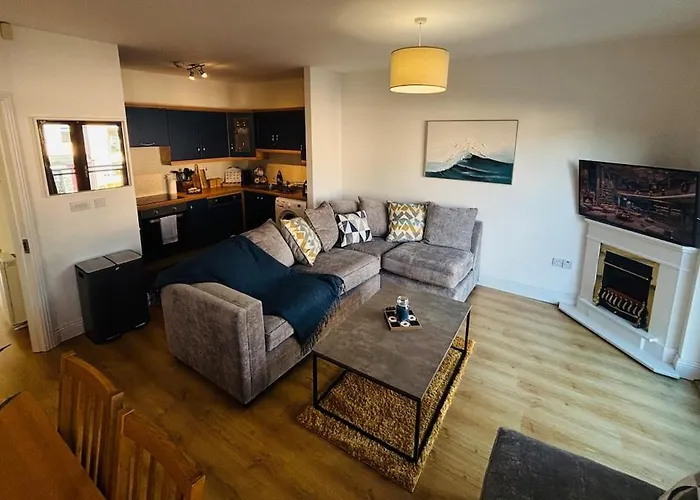 Apartment Lakeside Townhouse - Homely & Modern