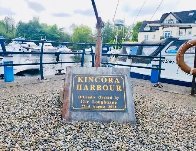 Lakeside Townhouse - Homely & Modern * Killaloe