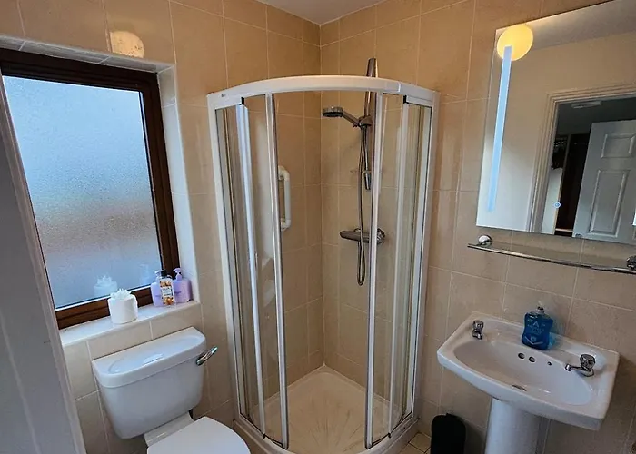 Lakeside Townhouse - Homely & Modern Killaloe