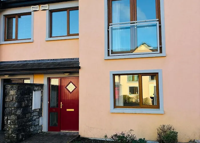 Apartamento Lakeside Townhouse - Homely & Modern *