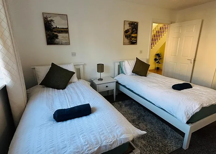 Apartamento Lakeside Townhouse - Homely & Modern