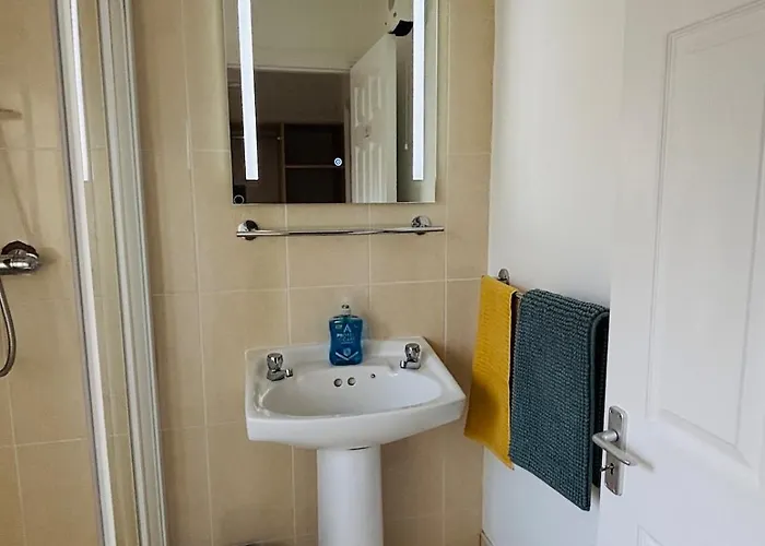 Lakeside Townhouse - Homely & Modern * Killaloe