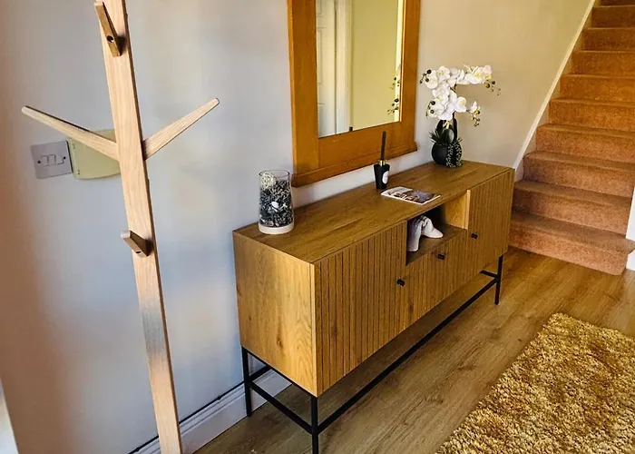 Lakeside Townhouse - Homely & Modern Apartamento Killaloe